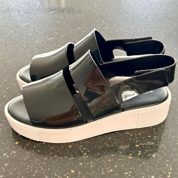 Melissa Soho Sandal | Black Patent - Picture 4 of 10